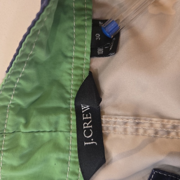 J. Crew Hawaiian Floral Board Shorts Navy White 9" Size 30 Mens Swimtrunks - Picture 5 of 5